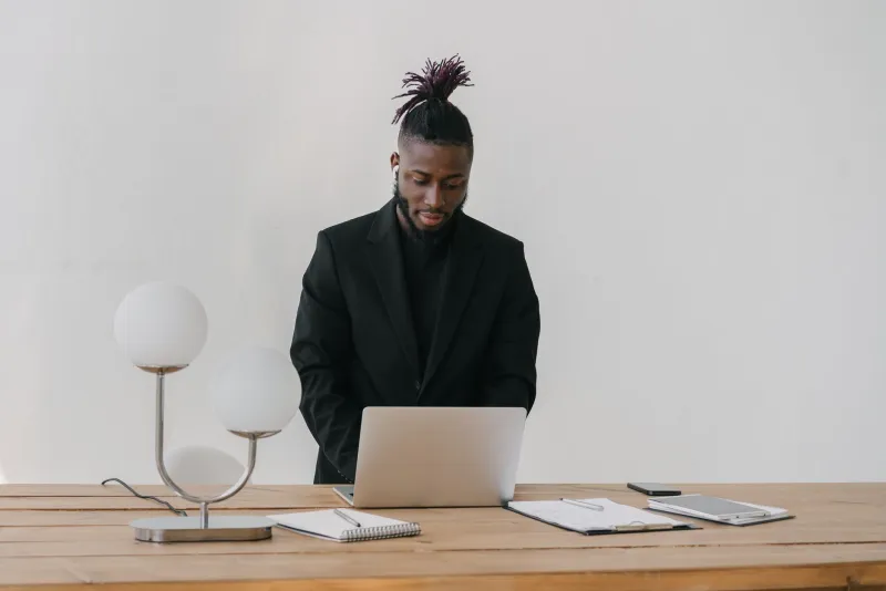 Why the Smartest Executives Are No Longer Selling Their Hours
